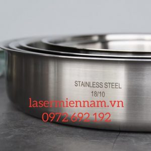 Khắc laser lên muỗng xoang nồi inox tại tphcm