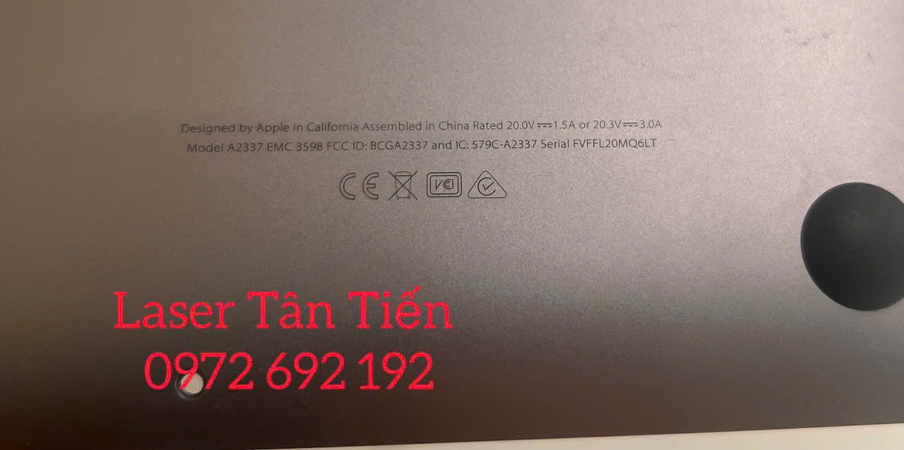 Khắc laser lên linh kiện điện tử tại Laser Tân Tiến