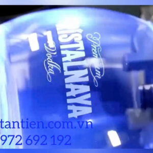 Khắc laser lên thủy tinh