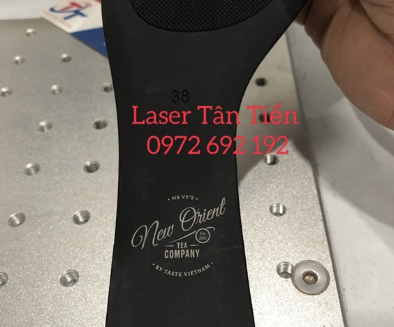 khắc laser lên da
